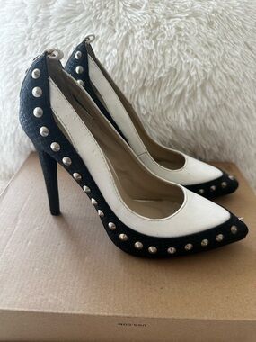 Liliana Black White Studded Pointed Toe Stiletto Pumps Heels Women’s Size 8